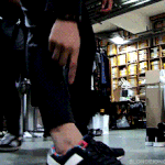 [EXO] 하... 새벽에 <b>고성방가</b> 좀 안했으면 좋겠다