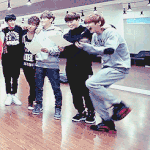 [EXO] 구르는<b>사슴</b>