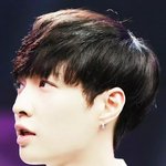 [EXO] <b>여름</b>에 흑발 하면 좀 그르냐??
