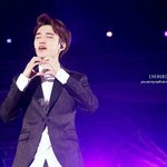 [도경수] 심장 <b>부여</b> 잡고 와.