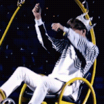 [카이] 카이 하늘<b>자전거</b>에서 팬썹하다갘ㅋㅋ