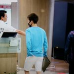 [시우민] 입국플<b>뷰</b> 민석이 쪼꼼한 손봐<b>바</b>!!!!!!!ㅠ