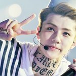[EXO] <b>아아</b> 따깔아 미안해 세훈이는 너꺼지...