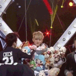 [EXO] 남동생으로 하고싶은 멤버는? <b>타오</b> vs 세훈