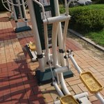 <b>공원</b>에있는 운동기구