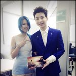 <b>헨리</b> 신인 지헤라 블루 커플샷 ~