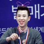 <b>아이돌</b> <b>팬</b>사인회의 귀요미 머리띠 패션