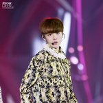 [EXO] 이제 이 옷이 <b>정이</b>간다