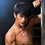 [서인국] 지겨운 기습키스 이젠 깁스키스한 서인국!!