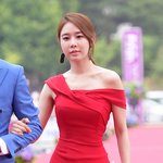 진정한 <b>콜라</b>병 몸매의 여배우