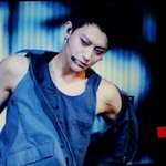 [EXO] 야 확실히 흑발이 인물이<b>사네</b>살어