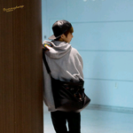 [EXO] 뒷모습도 씹덕<b>터짐</b>
