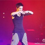 [EXO] 민석이..복근 왕 자 있다......<b>오우</b> 젭알ㅠ