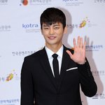 <b>수트</b>입은 서인국