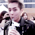 [시우민] 시우민아~츕츕츕 맛있옹?.<b>gif</b> (+mcm 파티 영상주소)