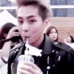 [EXO] 생각할수록 연예인이 왤캐 불쌍