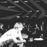 [찬열] 콘서트에서 팬들에게 <b>인사</b>해주는 찬열이