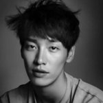 <b>남성미</b> 느껴지는 김영광 화보