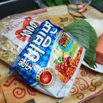 엄마가 팔도비빔면으로 <b>야채</b> 비빔라면 만들어 줬당 ~~~~