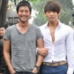 女와女vs男과男 <b>팔짱</b>열전.jpg
