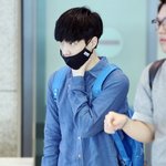 [레이] 레이 살빠져서 도착한거 같애