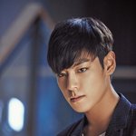 [빅뱅] 아이돌외모 <b>top</b>5안에는 꼭 든다는 이분