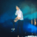 [카이] 카이가 루한이형한테 <b>의자</b>갖다줬어ㅠㅅㅠ