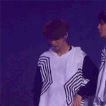 [EXO] 아니 왜 머리털고 그러세요;;