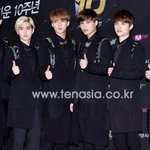 [EXO] 제일 오른쪽에 저 <b>흐릿</b>한건 뭐야?