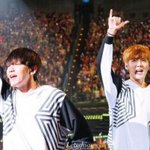 [EXO] 뭐야 이 사진 좀 징그럽다