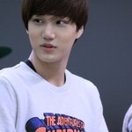 [EXO] 저 예언글 맞으면 내 <b>손발톱</b> 다 뽑는다