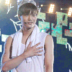 [카이] 종인이 <b>눈웃음</b>보고 심장저격당해라! 빵야빵야 인어들