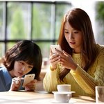 [<b>윤아</b>]     핸드폰네 빠져있는 설리-<b>윤아</b>