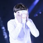 [카이] 카이와 수건의 만남: 뜻밖의 <b>케미</b>