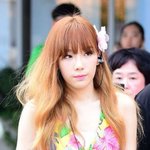 [소녀시대]  머리에 꽃달고 나온 <b>태연</b>