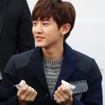 [EXO] <b>손난로</b> 양손에 꽉 쥔 큰애기
