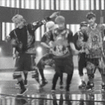 [EXO] 으르렁 1주년이니 움짤이나 <b>보시</b>져 예헷