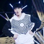 [EXO] 이씽이 으쌰으쌰 하는 것 같아