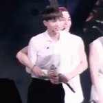 [<b>카이</b>] 허그요정 종인이 움짤 좀 찾아줄 인어들 있<b>닝</b>?ㅠㅠㅠㅠㅠ