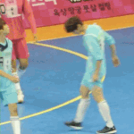 [루한] 허벅지가안맞아서 <b>스키니</b>안입는다는루한