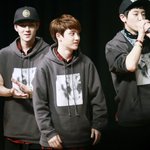 [EXO] 야경수어깨넓어<b>진개</b>아니고