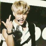 [EXO] 카이 뻐큐하는짤