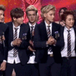 [EXO] <b>수지</b>는 찬열이한테 관심도없는데