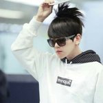 [EXO] 야근데솔직히변백형잘생겨보였거든?