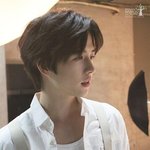 [EXO] 이사람 나이 꽤 많지 않아??