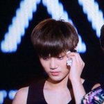 [카이] 카이 땀닦는데 표정 좀 봐ㅋㅋㅋㅋ
