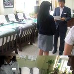 [로이드] <b>상장</b>받는 여고생들