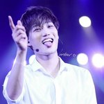 [EXO] 난 종인이 빅라이트로 <b>확대</b>시켜서