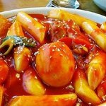 [EXO] 비오는날은 떡볶이 먹어줘야 하는거 맞지?