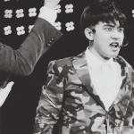 [EXO] 밑에년처럼 어떻게든 깔 애들은 깐다ㅋㅋㅋ